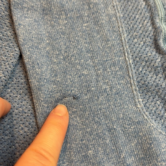 ✨Lululemon Athletica Run: Swiftly Tech Long Sleeve Limitless Blue Size 10 - Picture 15 of 16